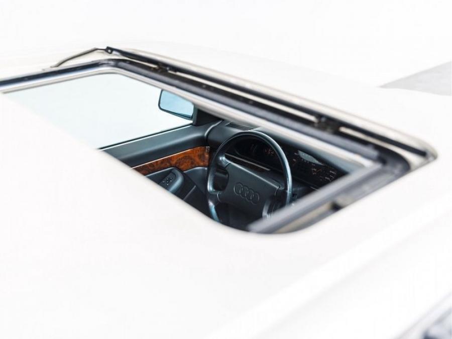 Детали экстерьера Audi V8 1990 года  (EU) (фото 7 из 84)